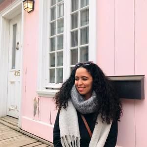 Meet your Posher, Madelin